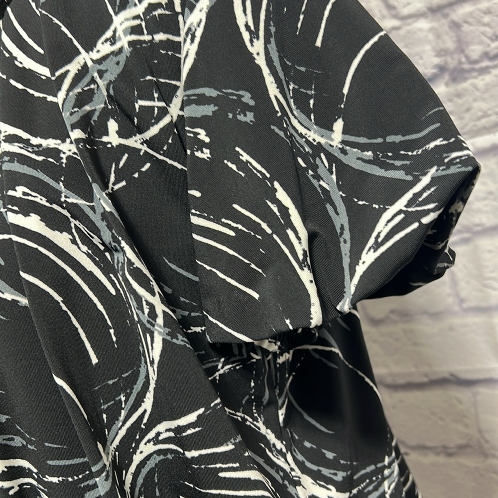 ALFANI Ruched Short Sleeve Shell Top - Picture 16 of 16